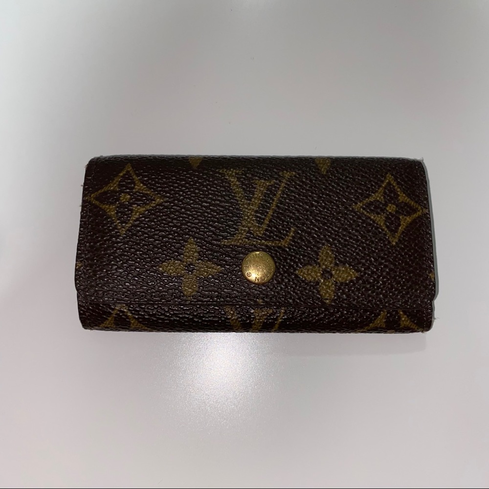 Louis Vuitton 4 Key holder